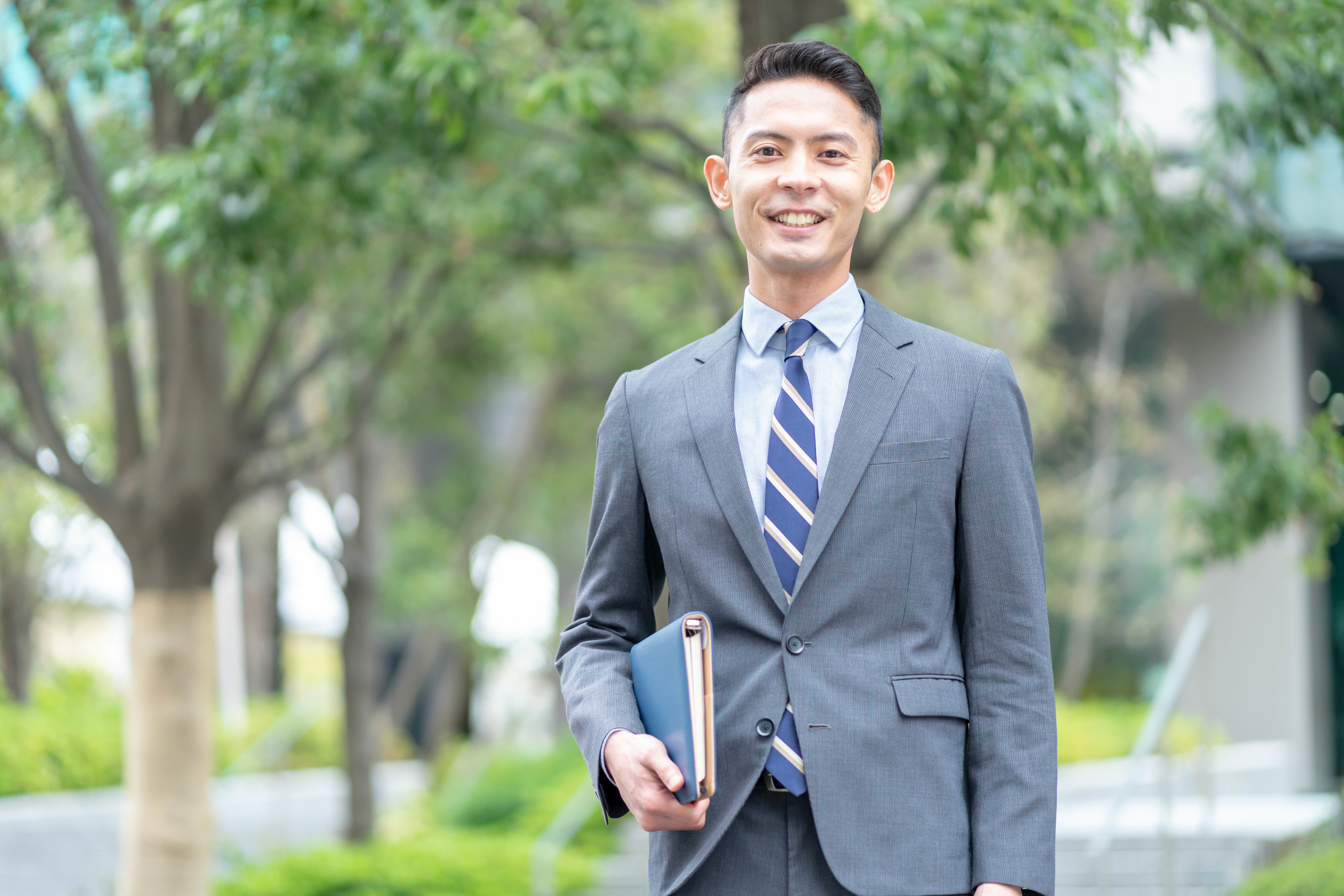 外資系企業の営業職で成果を収め高収入を得よう！